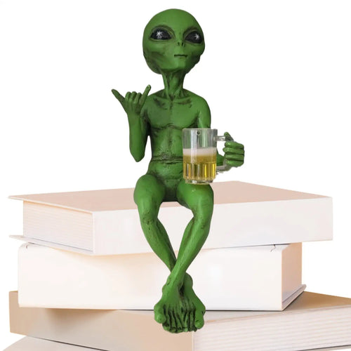 Alien Statue Beer Drinking Alien Sculpture Resin Novelty Collectibles Funny Desktop Decoration For Adults Desk Bedroom Garden